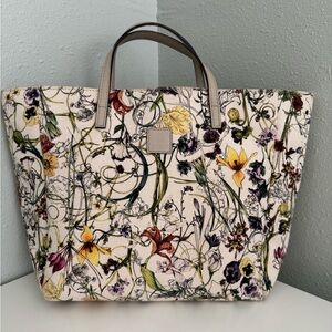 GUCCI Ultra Rare Limited Edition Flora Mini Tote